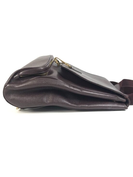 Louis Vuitton Backpack Cass Ia Taiga Leather Acajou Wine Red main image 4